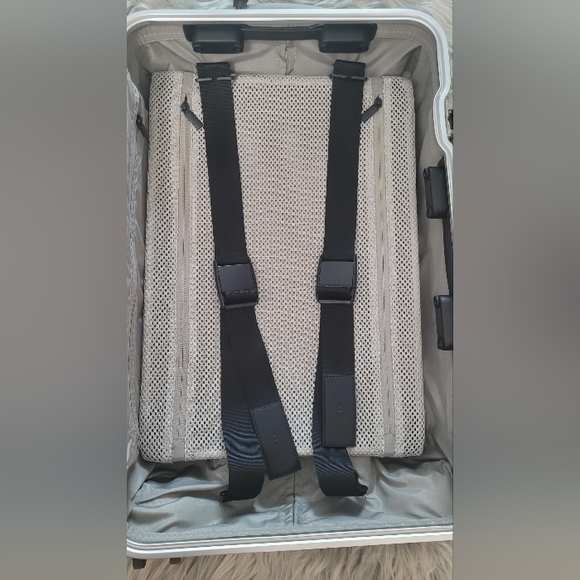 💐SOLD💐Monos Hybrid Carry-on Plus in Silver - Picture 4 of 11